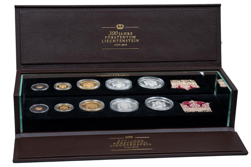 300 Years of Liechtenstein. 5 Coin Proof Set with Gold 100 Franken